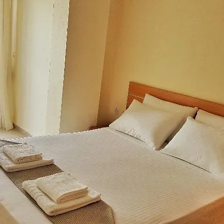 Hotel Bungalow White And Suits 5*