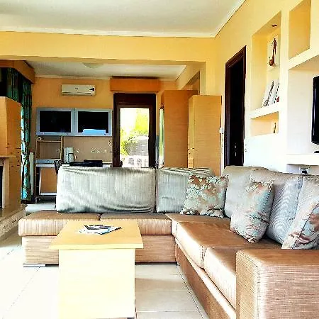 Bungalow White And Suits Hotel Chalkidiki