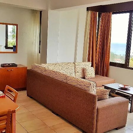 Bungalow White And Suits Hotel 5*